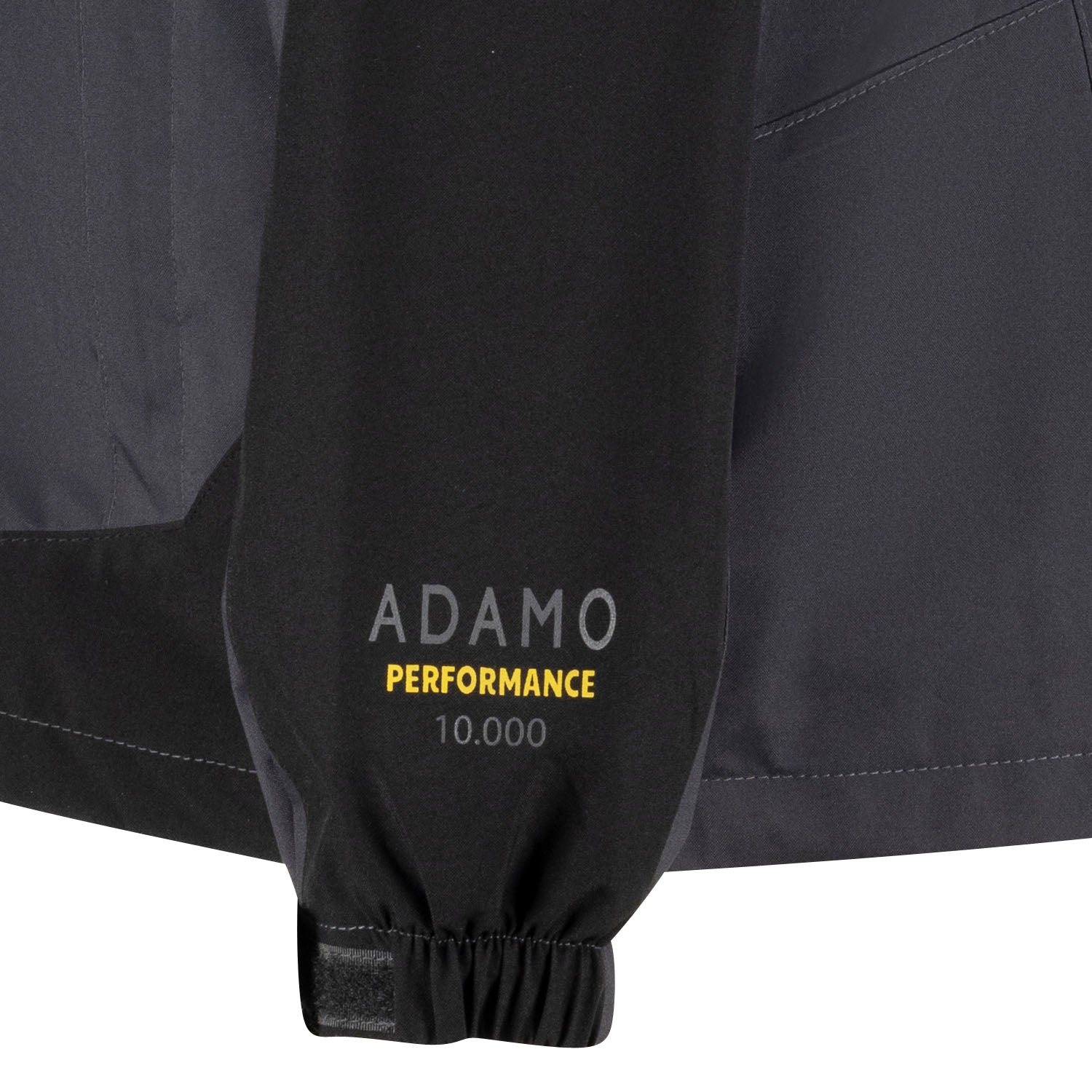 Detailansicht Ärmels ADAMO Herren 3in1 Jacke "Alaska" mit Schriftzug „ADAMO PERFORMANCE 10.000“ in Übergrößen.