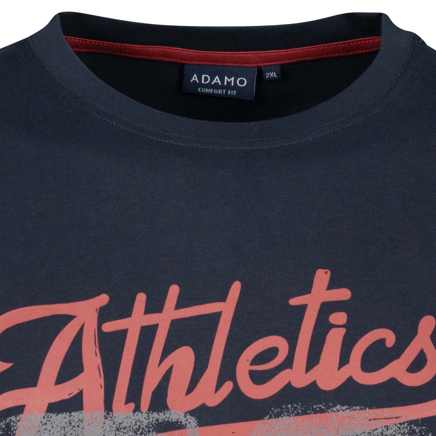 Detailansicht ADAMO Herren Kurzarmshirt in Navy mit Rundhalsausschnitt und großem Print.