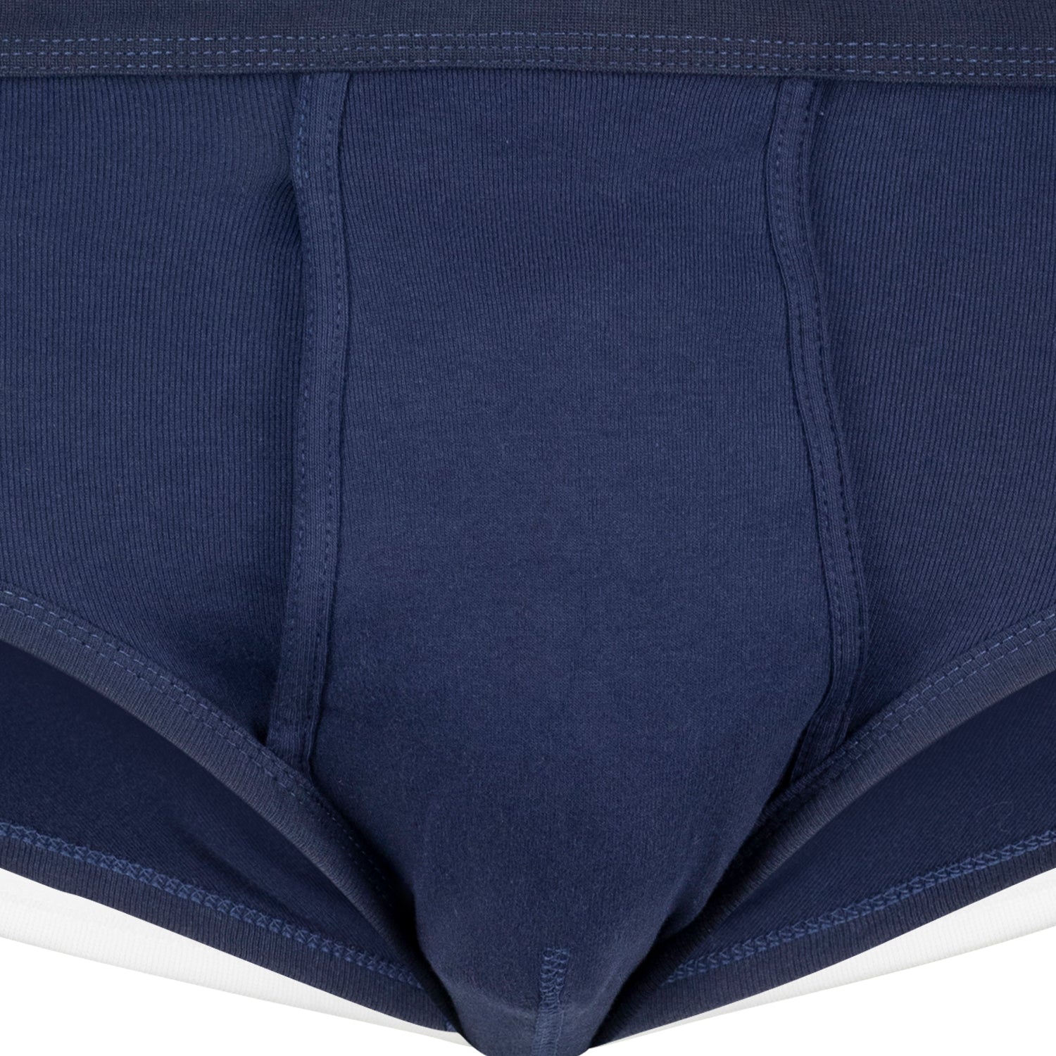 Detailaufnahme Herren-Feinripp-Slip dunkelblau mit Eingriff, ADAMO.