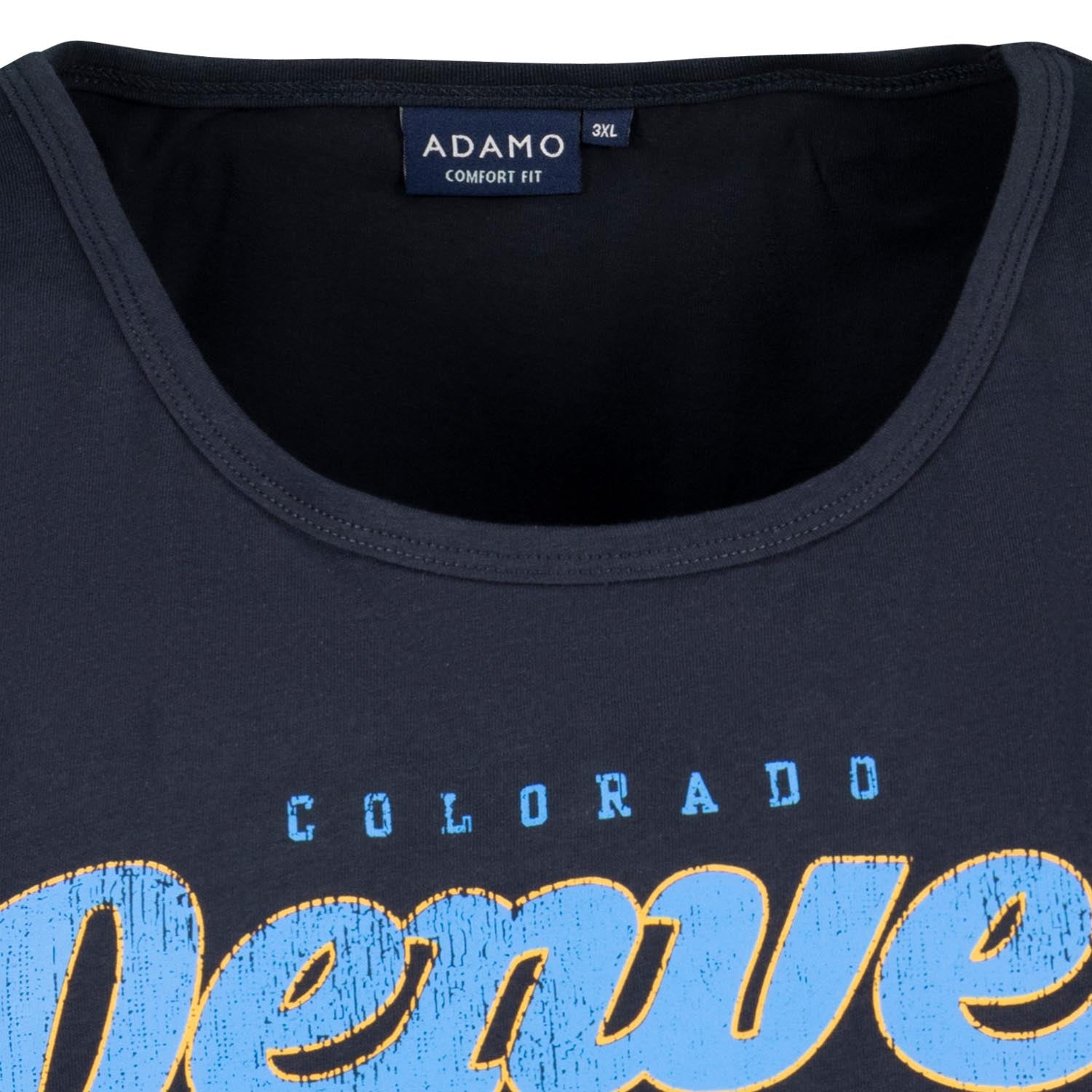 Detailansicht ADAMO Herren Muskelshirt in Navy mit Rundhalsausschnitt und großem Print.