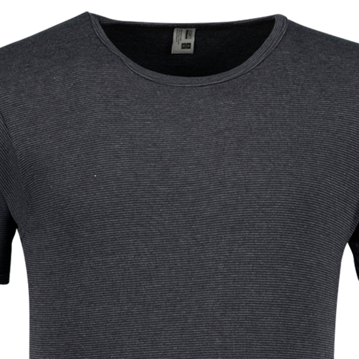 Detailansicht Halsausschnitt ADAMO Herren Feinripp T-Shirt ½ Arm schwarz.