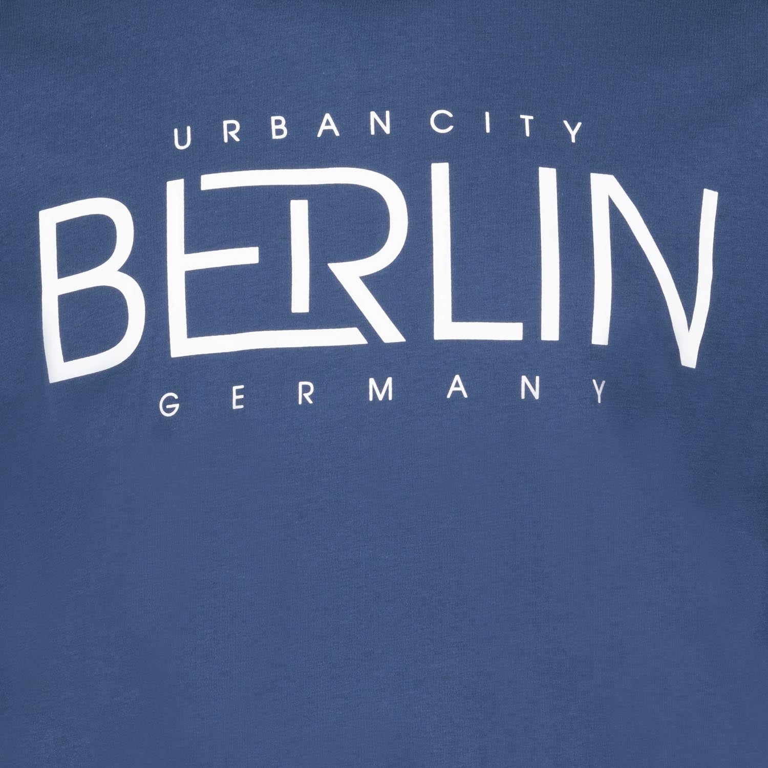 Detailansicht ADAMO Herren T-Shirt in Admiral mit großem Print. 