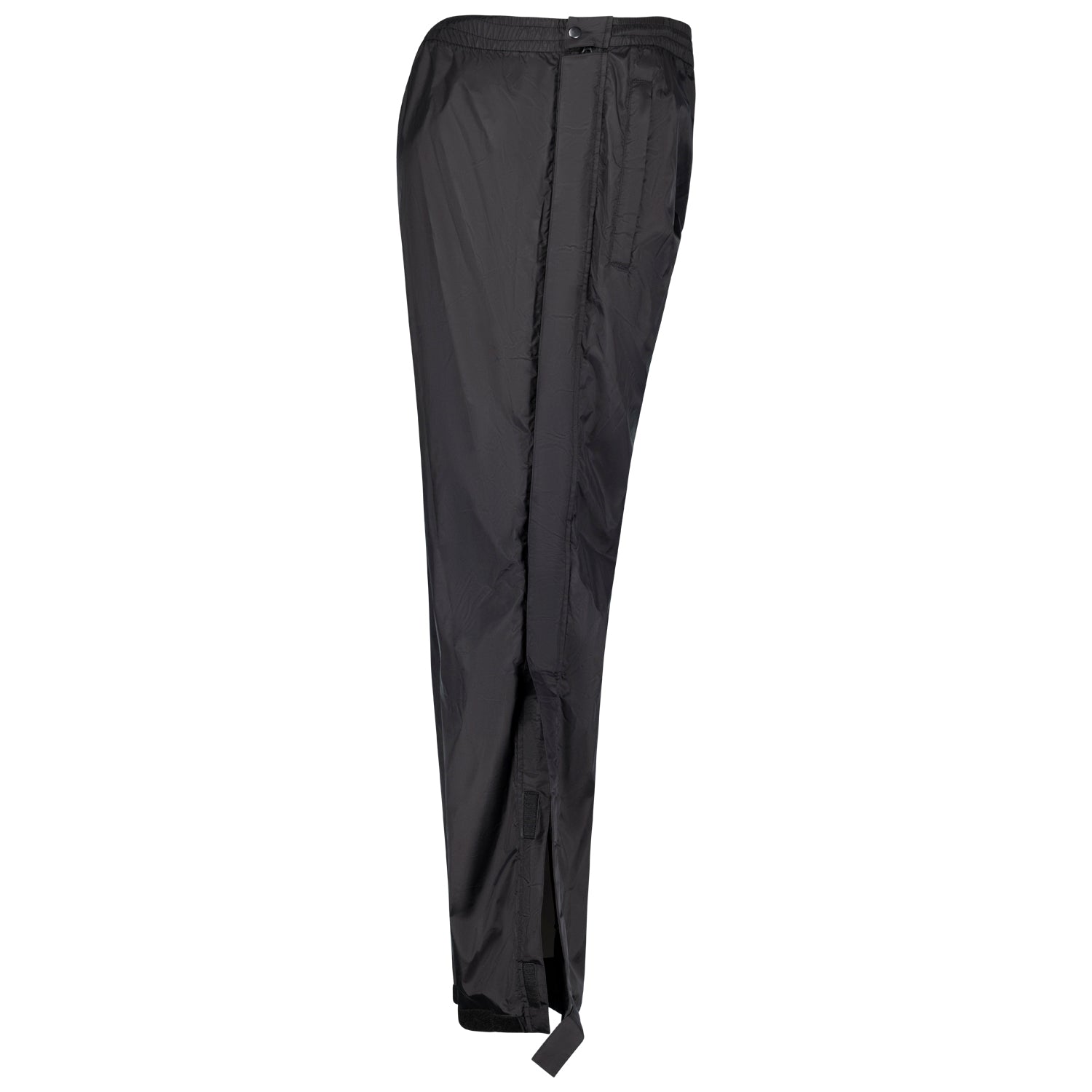 Detailansicht der ADAMO Herren-Regenhose mit geöffnetem Beinabschluss und Klettverschluss